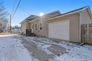 211 N Queen St, Nashville, MI 49073 - Photo 26