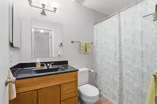 33667 Pondview Cir, Livonia, MI 48152 - Photo 16