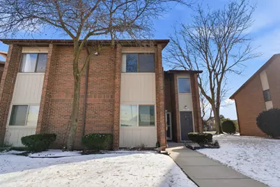 33667 Pondview Circle #151, Livonia, MI 48152 - Photo 2