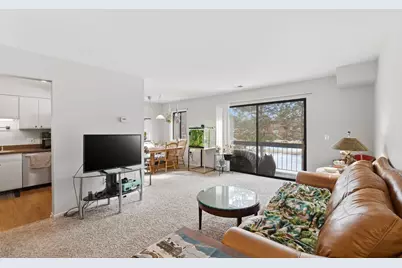 33667 Pondview Circle #151, Livonia, MI 48152 - Photo 4