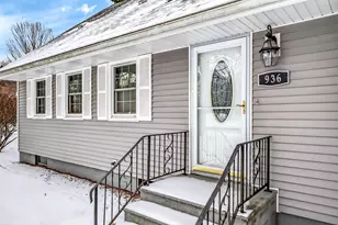 936 S Division St, Whitehall, MI 49461 - Photo 10