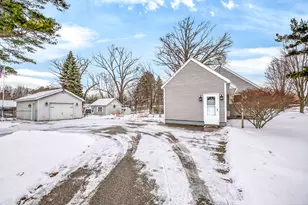 936 S Division St, Whitehall, MI 49461 - Photo 2