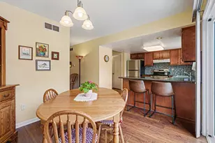 156 Carberry Hill Ct, Kalamazoo, MI 49006 - Photo 8