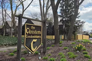 156 Carberry Hill Ct, Kalamazoo, MI 49006 - Photo 2