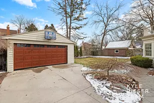 958 Pinecrest Ave SE, East Grand Rapids, MI 49506 - Photo 66