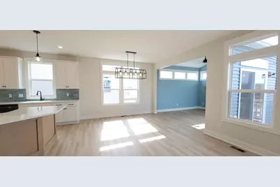 5553 Canal Avenue SW #64, Wyoming, MI 49418 - Photo 8