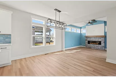 5553 Canal Avenue SW #64, Wyoming, MI 49418 - Photo 8