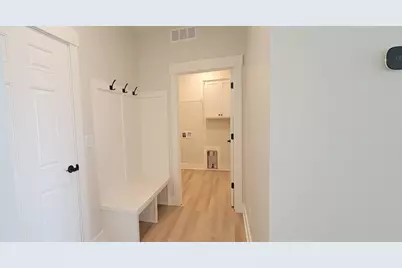 5553 Canal Avenue SW #64, Wyoming, MI 49418 - Photo 6