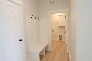 5553 Canal Ave SW, Wyoming, MI 49418 - Photo 6