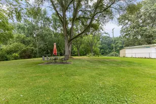 6175 Hatchery Rd, Waterford, MI 48329 - Photo 28