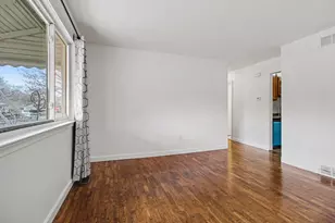 2329 Brooktree Ct, Ypsilanti, MI 48198 - Photo 4