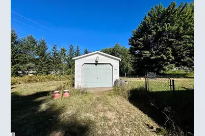 1404 S Taxiway Delta, Lake City, MI 49651 - Photo 14