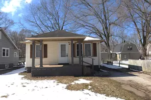 1342 Monroe St, Benton Harbor, MI 49022 - Photo 2