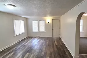 1342 Monroe St, Benton Harbor, MI 49022 - Photo 6