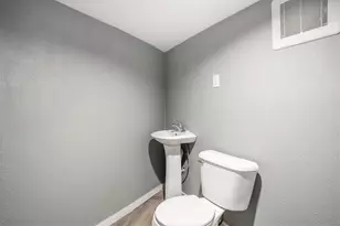 1919 Brunswick St, Muskegon, MI 49442 - Photo 12