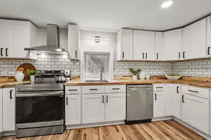 882 E Sternberg Rd, Norton Shores, MI 49441 - Photo 14