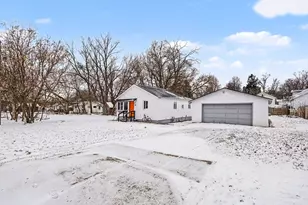 15 Burr St, Battle Creek, MI 49015 - Photo 4