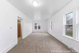 810 W Southern Ave, Muskegon, MI 49441 - Photo 6