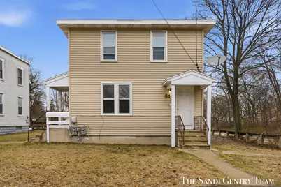 810 W Southern Avenue, Muskegon, MI 49441 - Photo 1