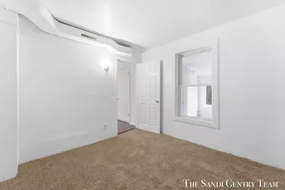 820 W Southern Avenue, Muskegon, MI 49441 - Photo 14