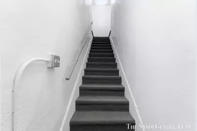 820 W Southern Avenue, Muskegon, MI 49441 - Photo 16