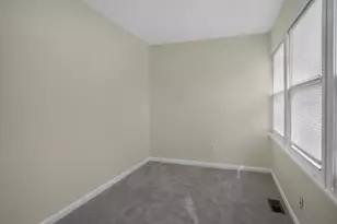 22000 Cunningham Ave, Warren, MI 48091 - Photo 10