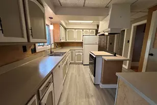 506 E Division St, Cadillac, MI 49601 - Photo 28