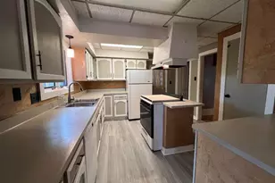 506 E Division St, Cadillac, MI 49601 - Photo 26