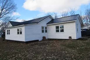 226 Pleasant St, Mendon, MI 49072 - Photo 14