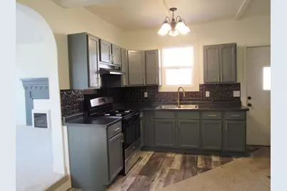 226 Pleasant Street, Mendon, MI 49072 - Photo 4