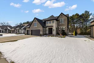 52801 Royal Park Ave, Shelby Twp, MI 48315 - Photo 4