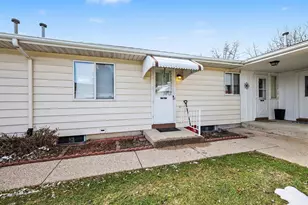 5896 Leisure S Dr SE, Kentwood, MI 49548 - Photo 4