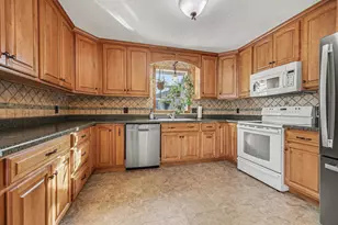 4475 Sutton Pl SW, Grandville, MI 49418 - Photo 2