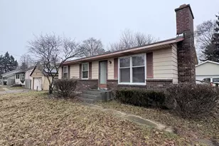 5682 Madison Ave SE, Grand Rapids, MI 49548 - Photo 2