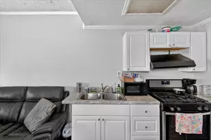 1304 E Ganson St, Jackson, MI 49202 - Photo 26