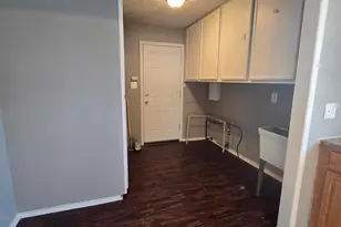 6587 Elm St, Taylor, MI 48180 - Photo 10