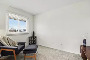 230 S State St, Zeeland, MI 49464 - Photo 12