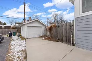 817 W 11 Mile Rd, Royal Oak, MI 48067 - Photo 30