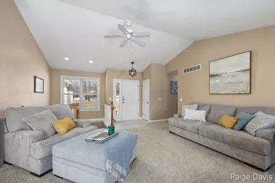 3025 Valley View Drive NE, Rockford, MI 49341 - Photo 6