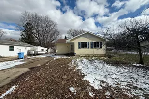 1632 Ohio Ave, Lansing, MI 48906 - Photo 2