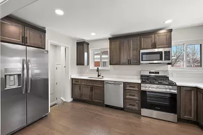 23029 Beverly Street, Saint Clair Shores, MI 48082 - Photo 12