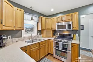 5628 Bethanne Dr SW, Wyoming, MI 49418 - Photo 12