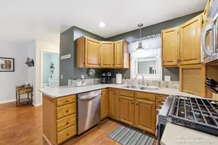 5628 Bethanne Dr SW, Wyoming, MI 49418 - Photo 10