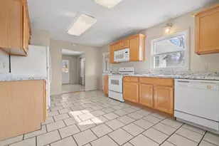 60 Griswold St, Hillsdale, MI 49242 - Photo 16