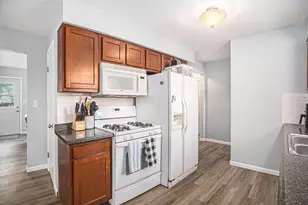 625 Summerset Dr, Jenison, MI 49428 - Photo 8