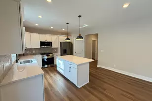 404 Sabine Dr, Muskegon, MI 49442 - Photo 4
