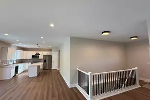 404 Sabine Dr, Muskegon, MI 49442 - Photo 10