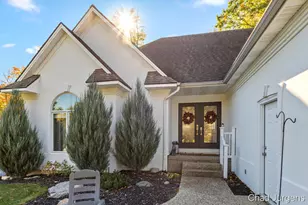 336 Normandy Ct SW, Grandville, MI 49418 - Photo 2