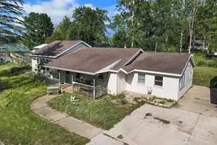 46778 Sycamore Dr, Bangor, MI 49013 - Photo 4