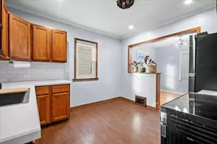 2142 Kalamazoo Ave SE, Grand Rapids, MI 49507 - Photo 12